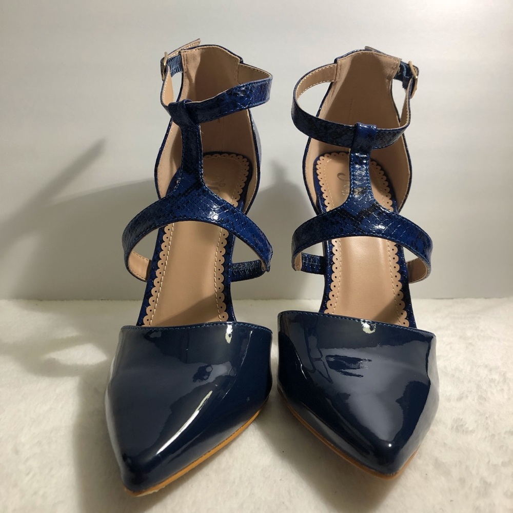 JG dark blue pointy heels